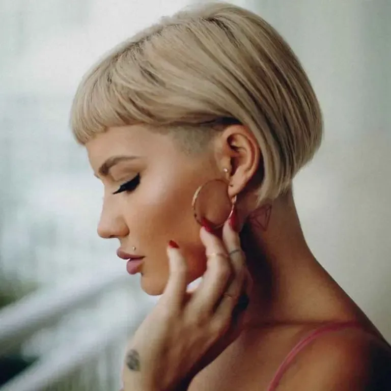 Chic Diamond Undercut Bob