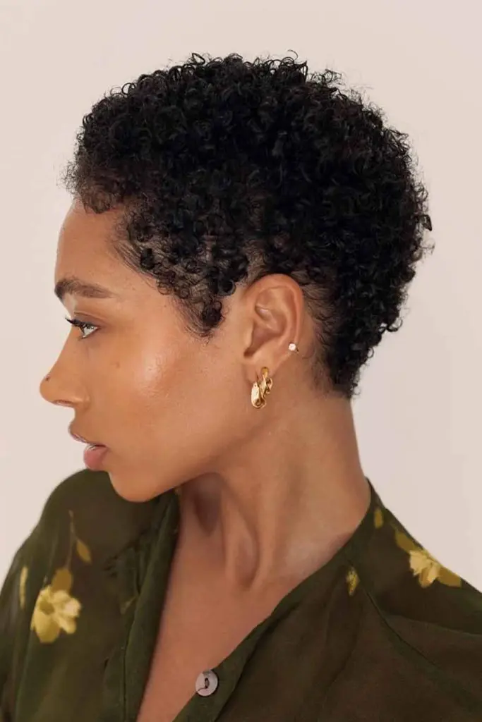 Effortlessly Elegant Tapered Curls