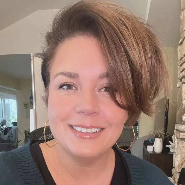 Elegant Asymmetrical Bob with Warm Highlights