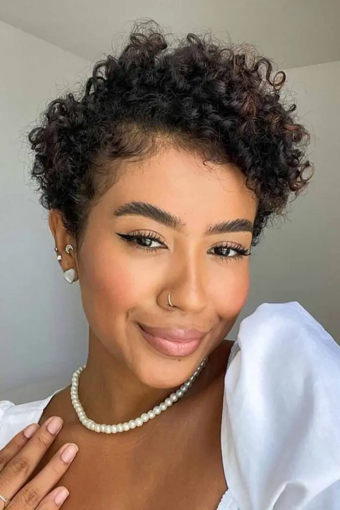 Chic Soft Curls Pixie