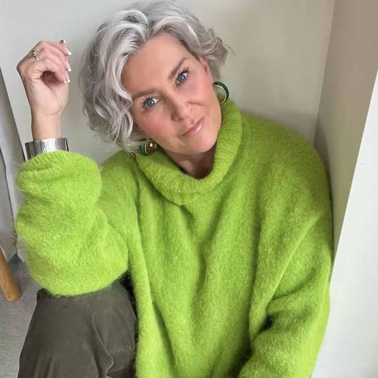 Radiant Silver Waves